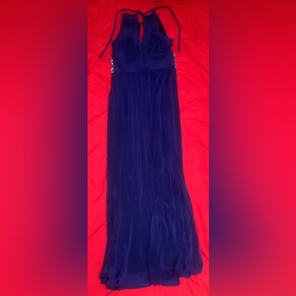 R & M Richard’s Sleeveless Long Gown With Beaded Waist size 4 NWOT - Picture 7 of 11